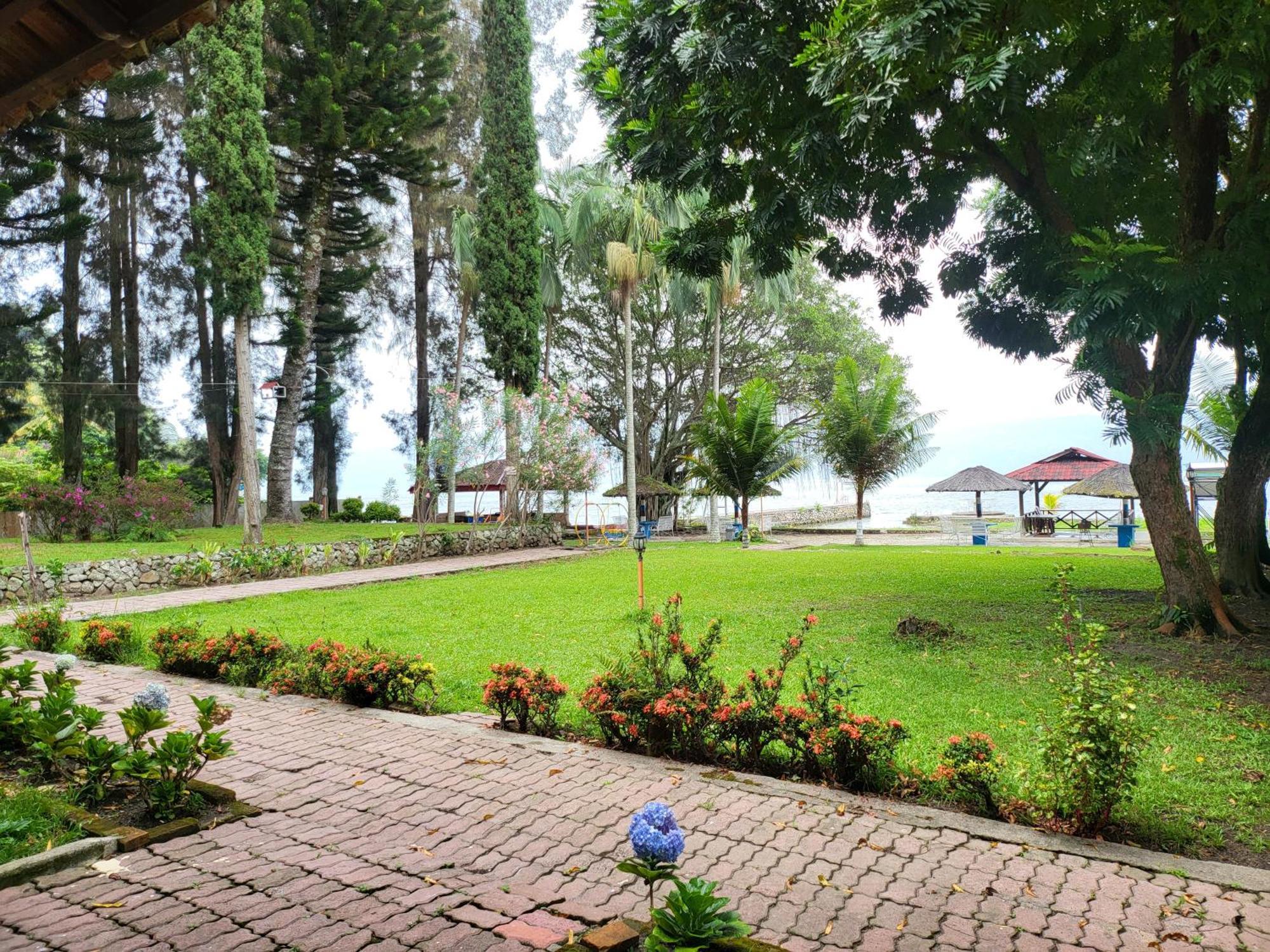 Hotel Pandu Lakeside Tuktuk Luaran gambar