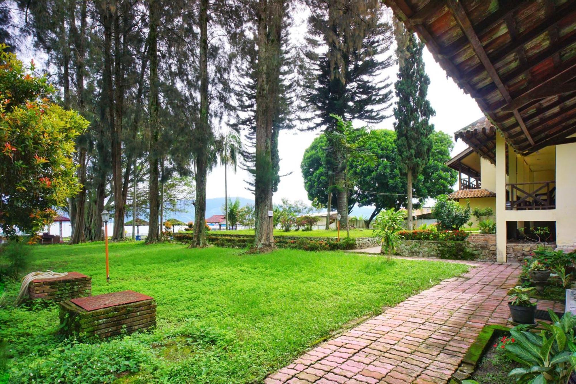 Hotel Pandu Lakeside Tuktuk Luaran gambar