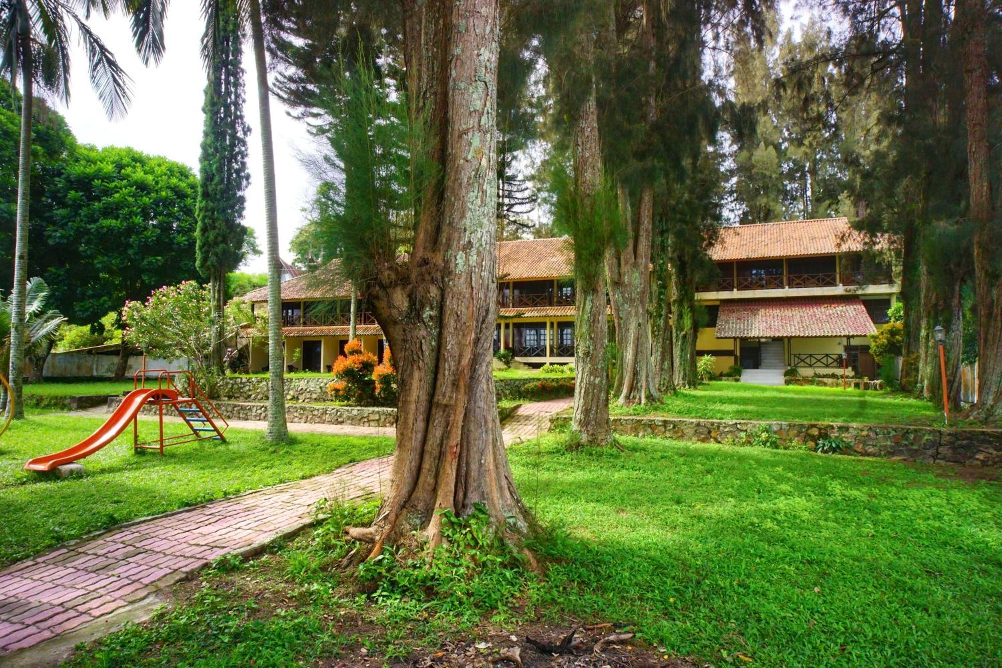 Hotel Pandu Lakeside Tuktuk Luaran gambar