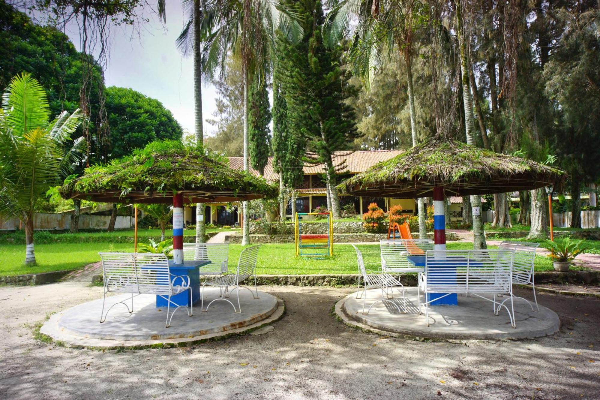 Hotel Pandu Lakeside Tuktuk Luaran gambar