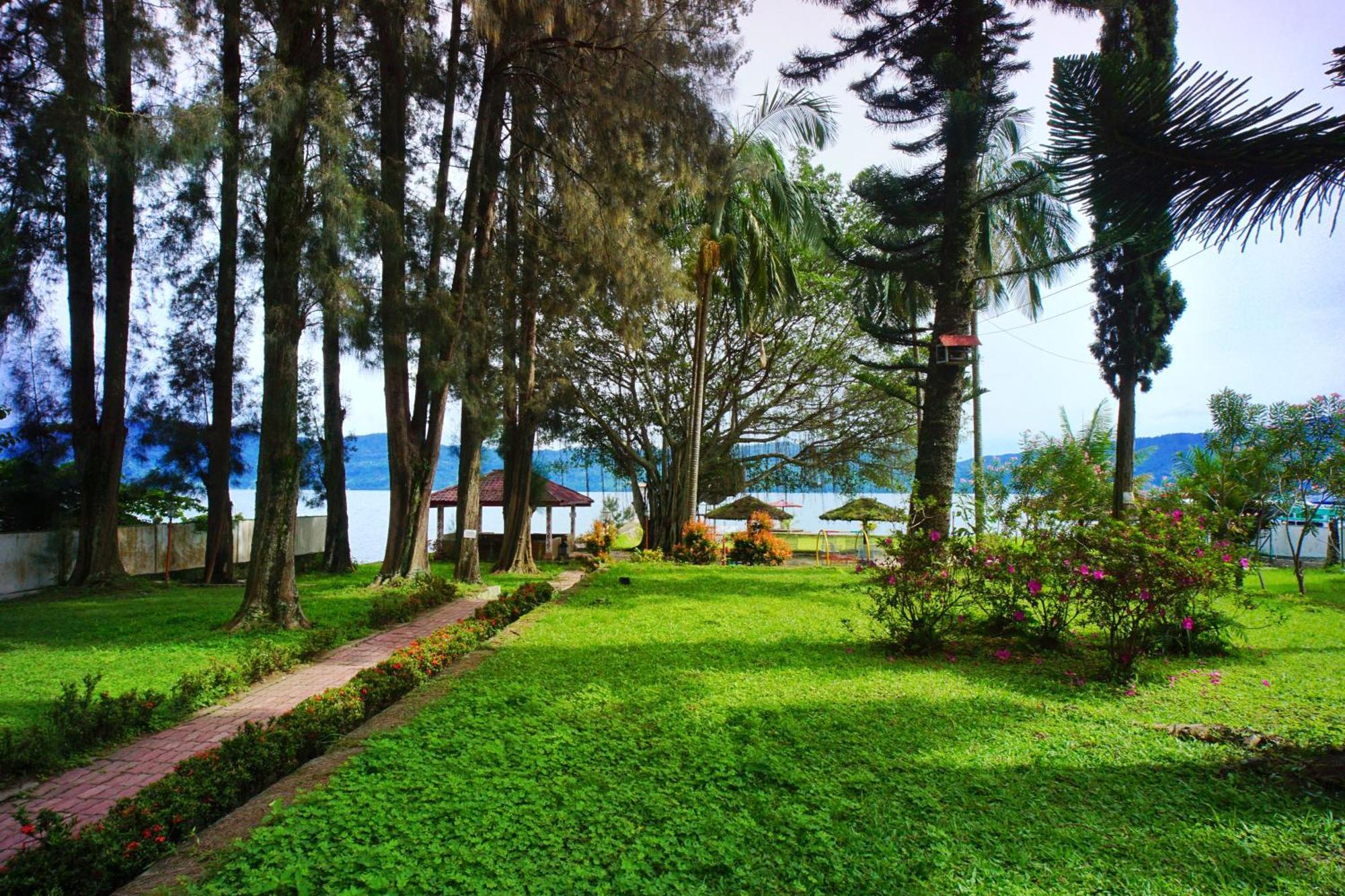 Hotel Pandu Lakeside Tuktuk Luaran gambar