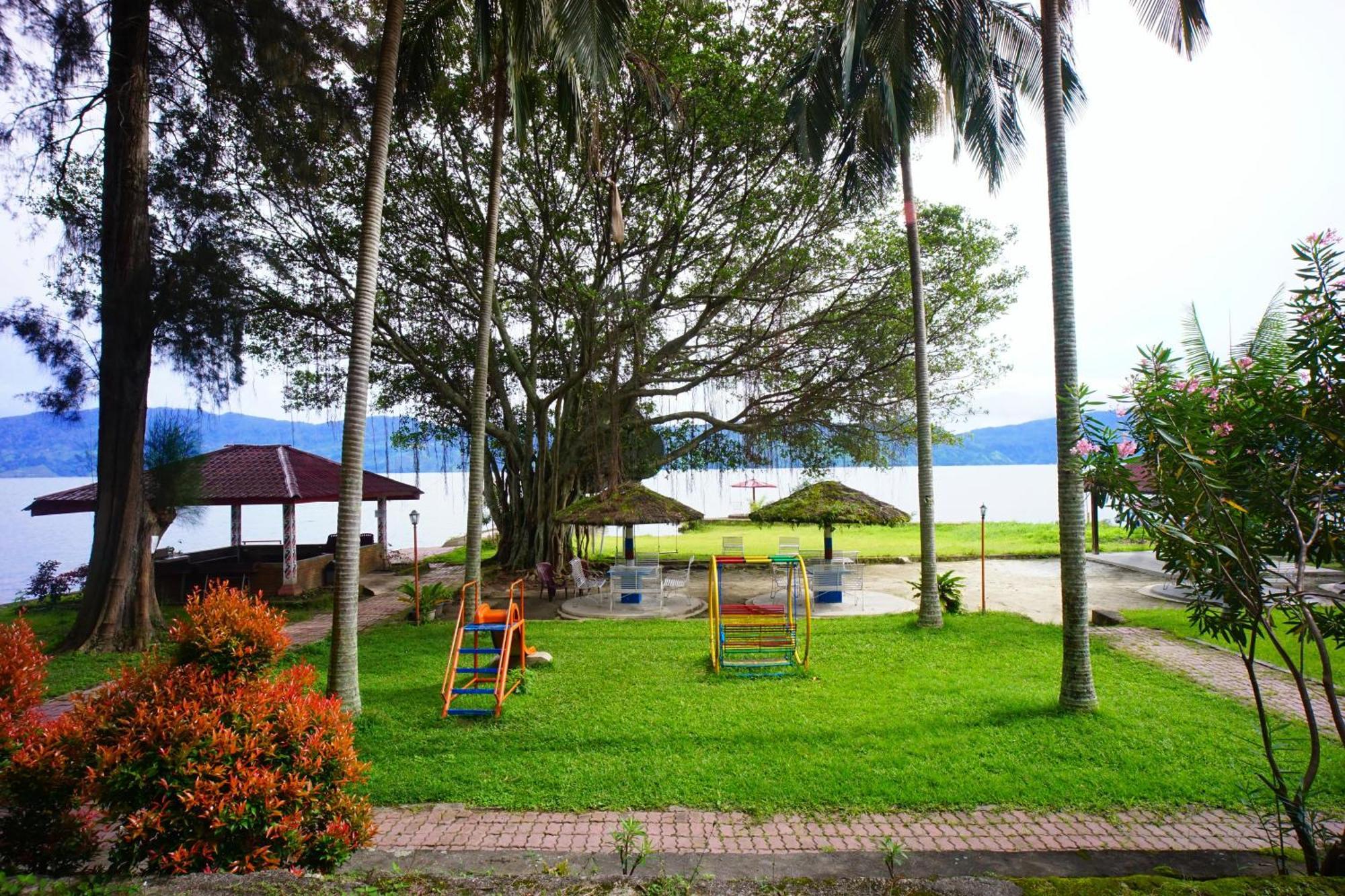 Hotel Pandu Lakeside Tuktuk Luaran gambar