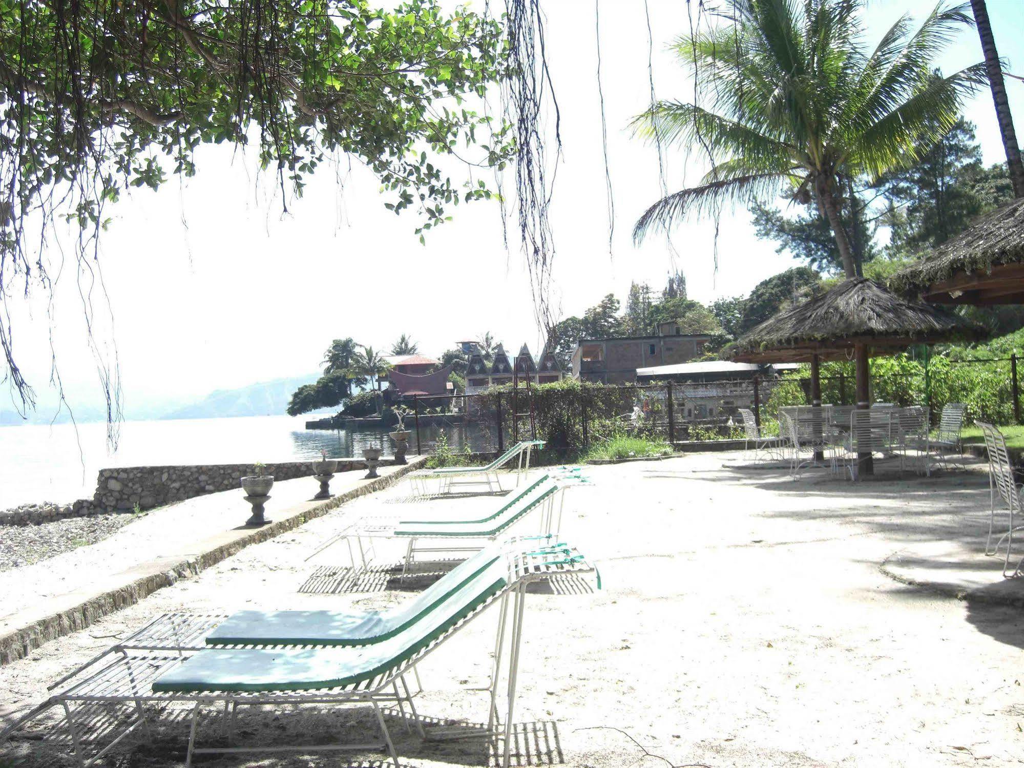 Hotel Pandu Lakeside Tuktuk Luaran gambar